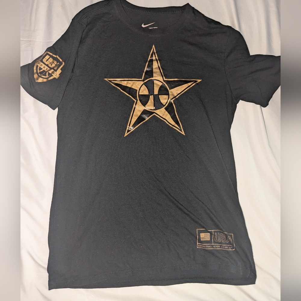 Nike Men's Medium USA Basketball Black‎ Graphic Print Short Sleeve T-shirt